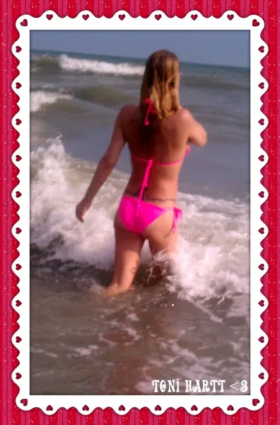 Live sex webcam photo for ToniHartt #2109648