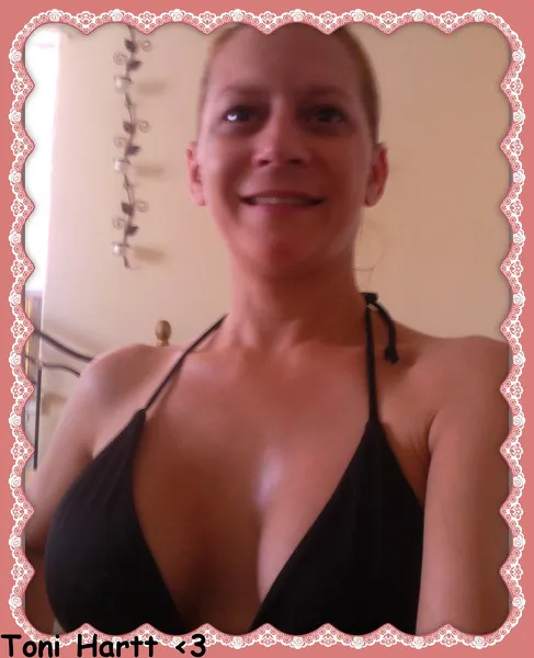 Live sex webcam photo for ToniHartt #6196077