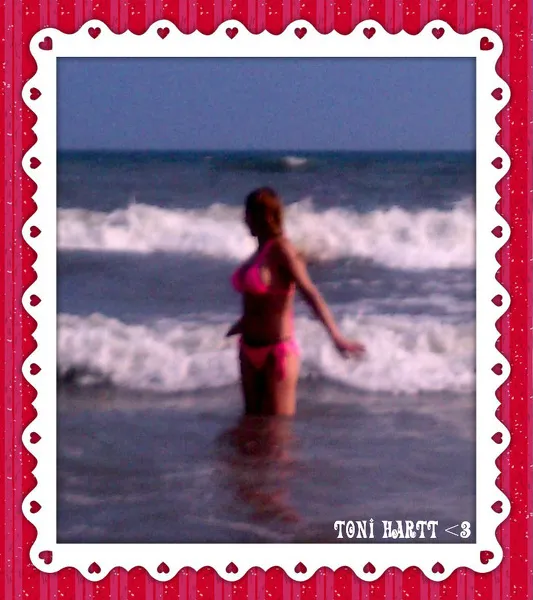 Live sex webcam photo for ToniHartt #2109646