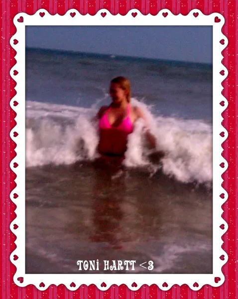 Live sex webcam photo for ToniHartt #2109647