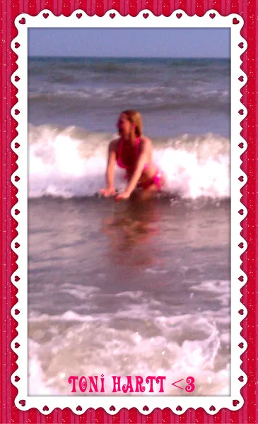 Live sex webcam photo for ToniHartt #2109652