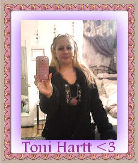 Live sex webcam photo for ToniHartt #6196080