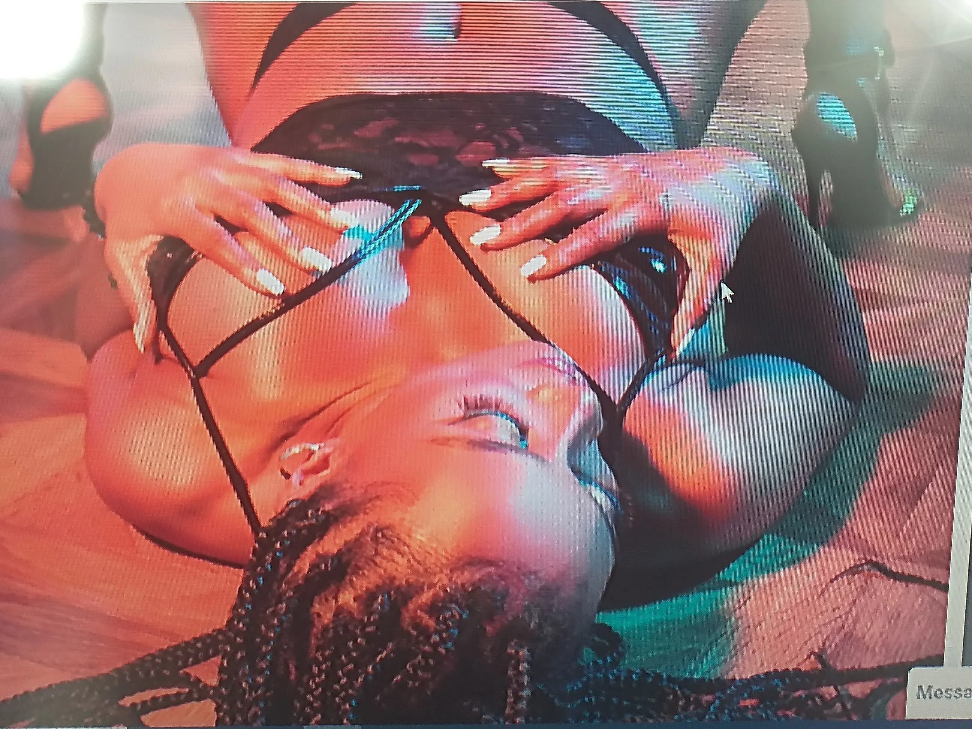 Live sex webcam photo for MissColette #7345594