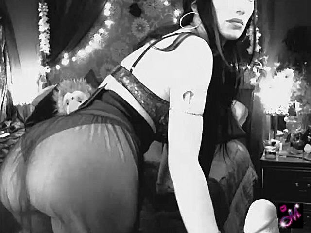 Live sex webcam photo for SandraSayer #1930021