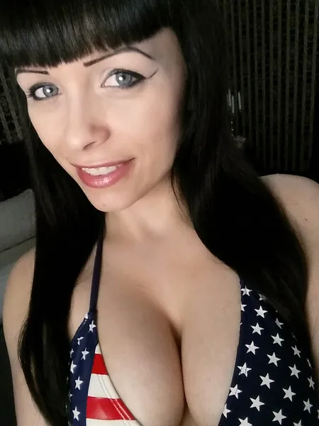 Live sex webcam photo for xxx_BettyNoir_xxx #1824259