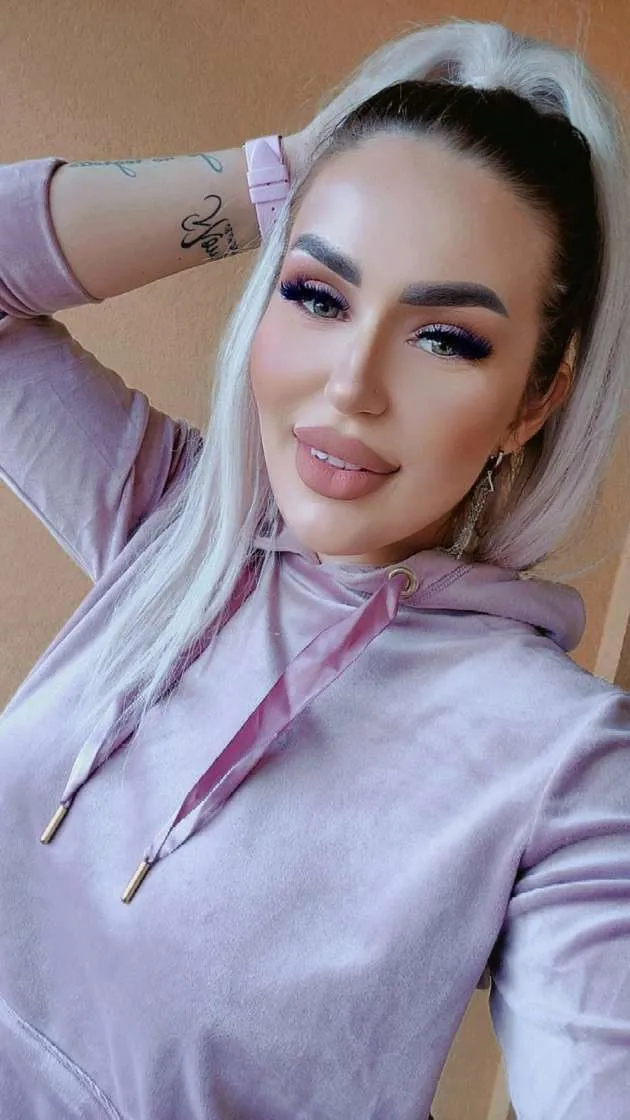 Live sex webcam photo for HessaMuslim #7266335