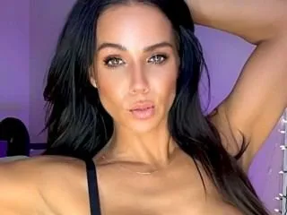 Live sex webcam photo for RebeckaStyles #6377359