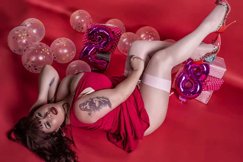 Live sex webcam photo for RoxanneM #1845969