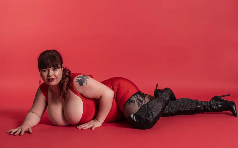 Live sex webcam photo for RoxanneM #5901735