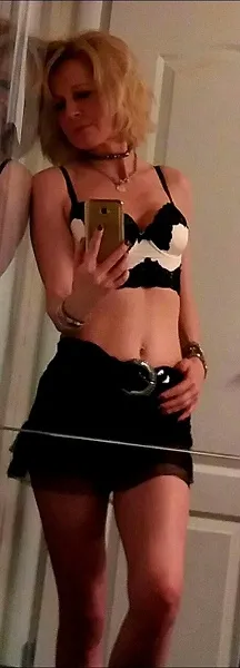 Live sex webcam photo for SuzzySun #7859279