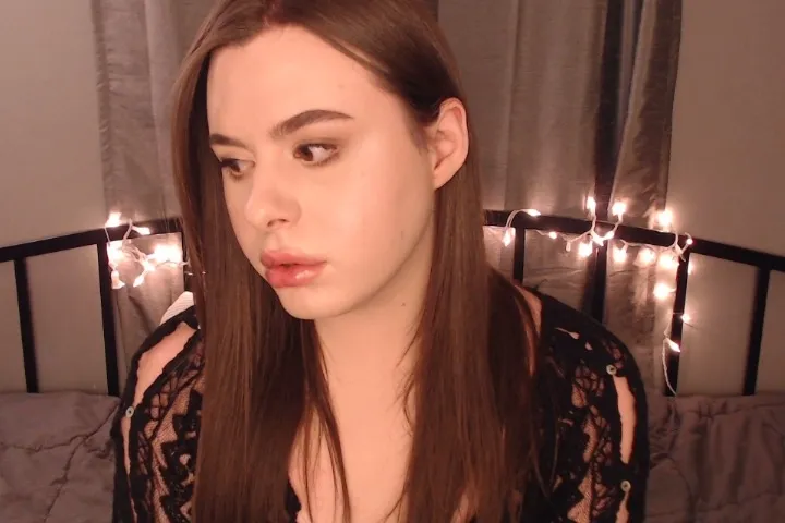 Live sex webcam photo for SerenaShieldsT #7370934