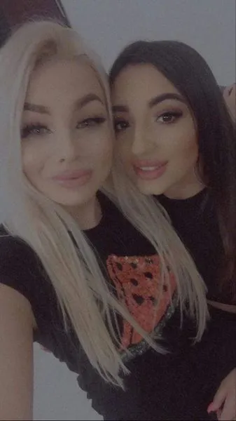 Live sex webcam photo for Roxy_Jenson #2703410