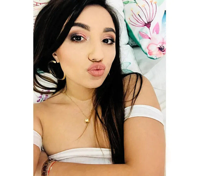 Live sex webcam photo for Roxy_Jenson #2285499