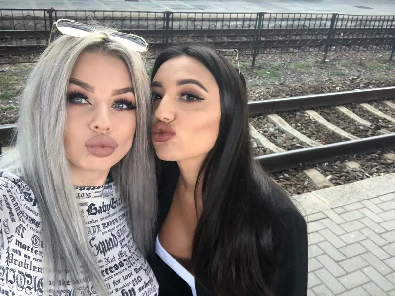 Live sex webcam photo for Roxy_Jenson #2703412