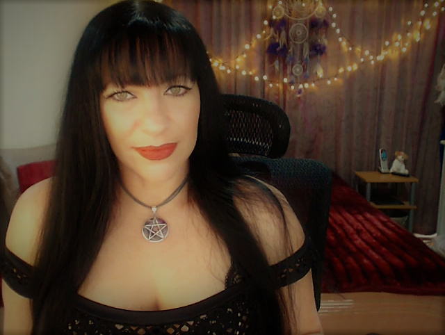 Live sex webcam photo for ChrystelleBelle #2052462