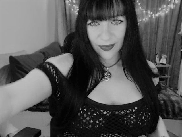 Live sex webcam photo for ChrystelleBelle #2052476