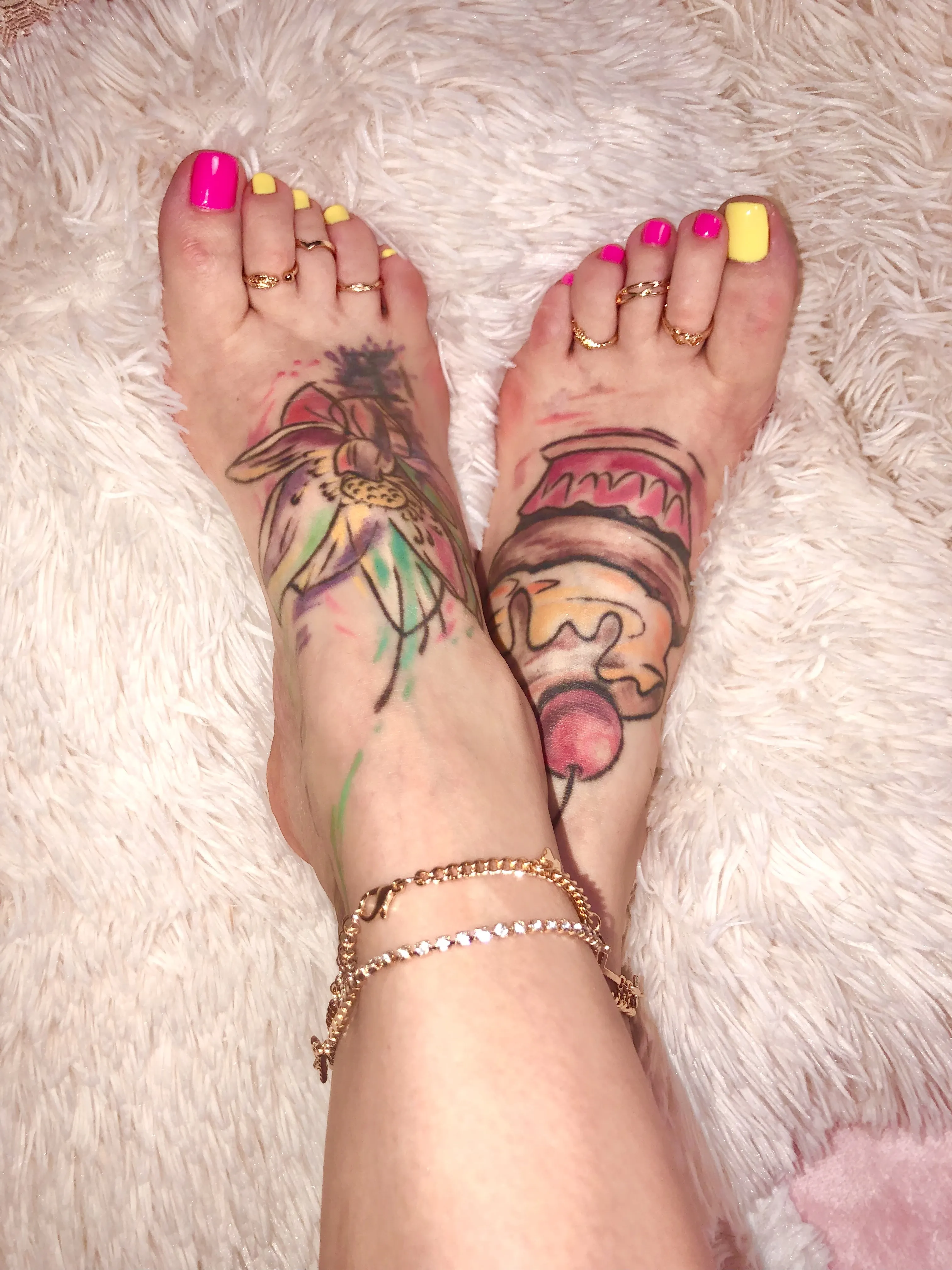 Live sex webcam photo for LoraFlower #7883665