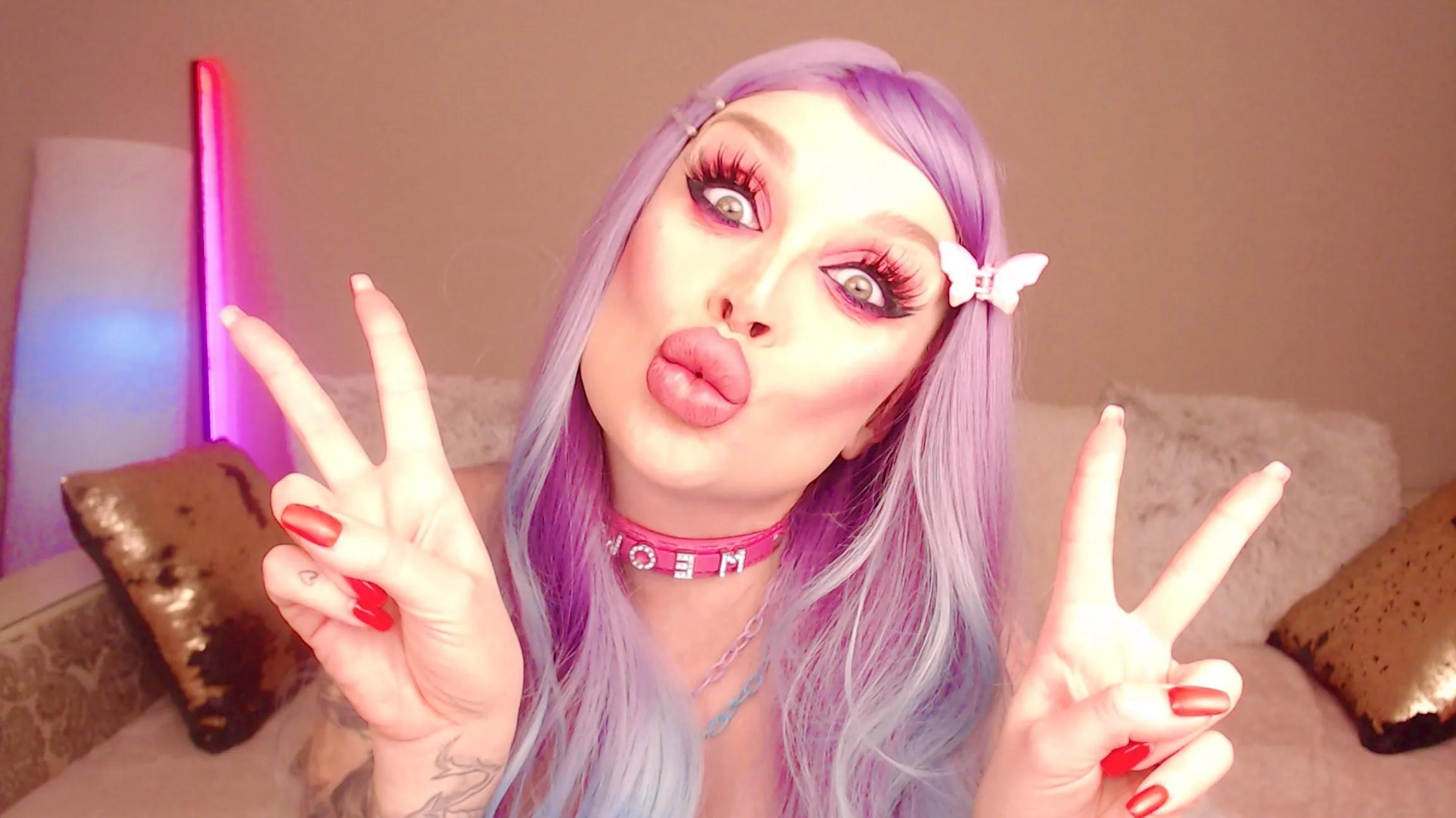 Live sex webcam photo for LoraFlower #7883741