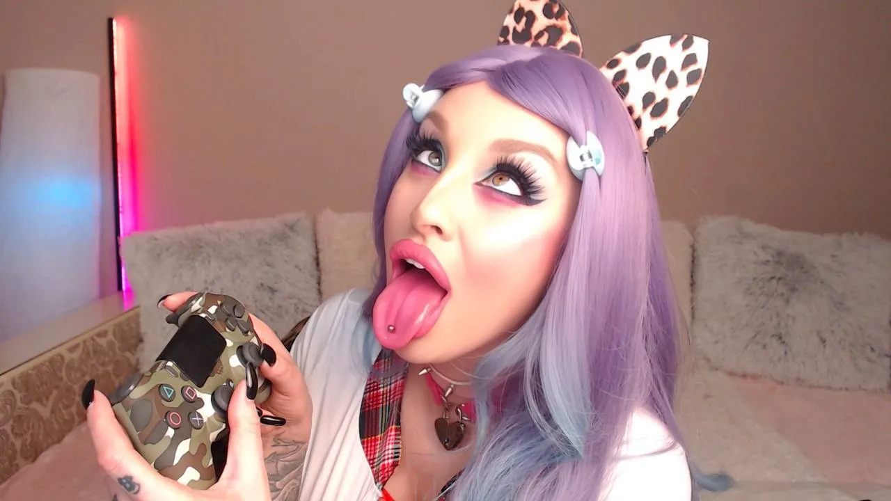 Live sex webcam photo for LoraFlower #7883766