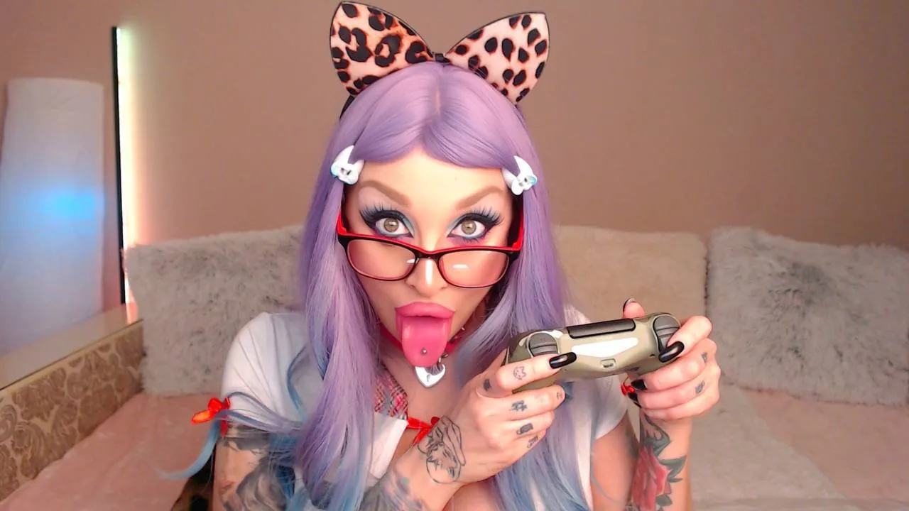 Live sex webcam photo for LoraFlower #7883770