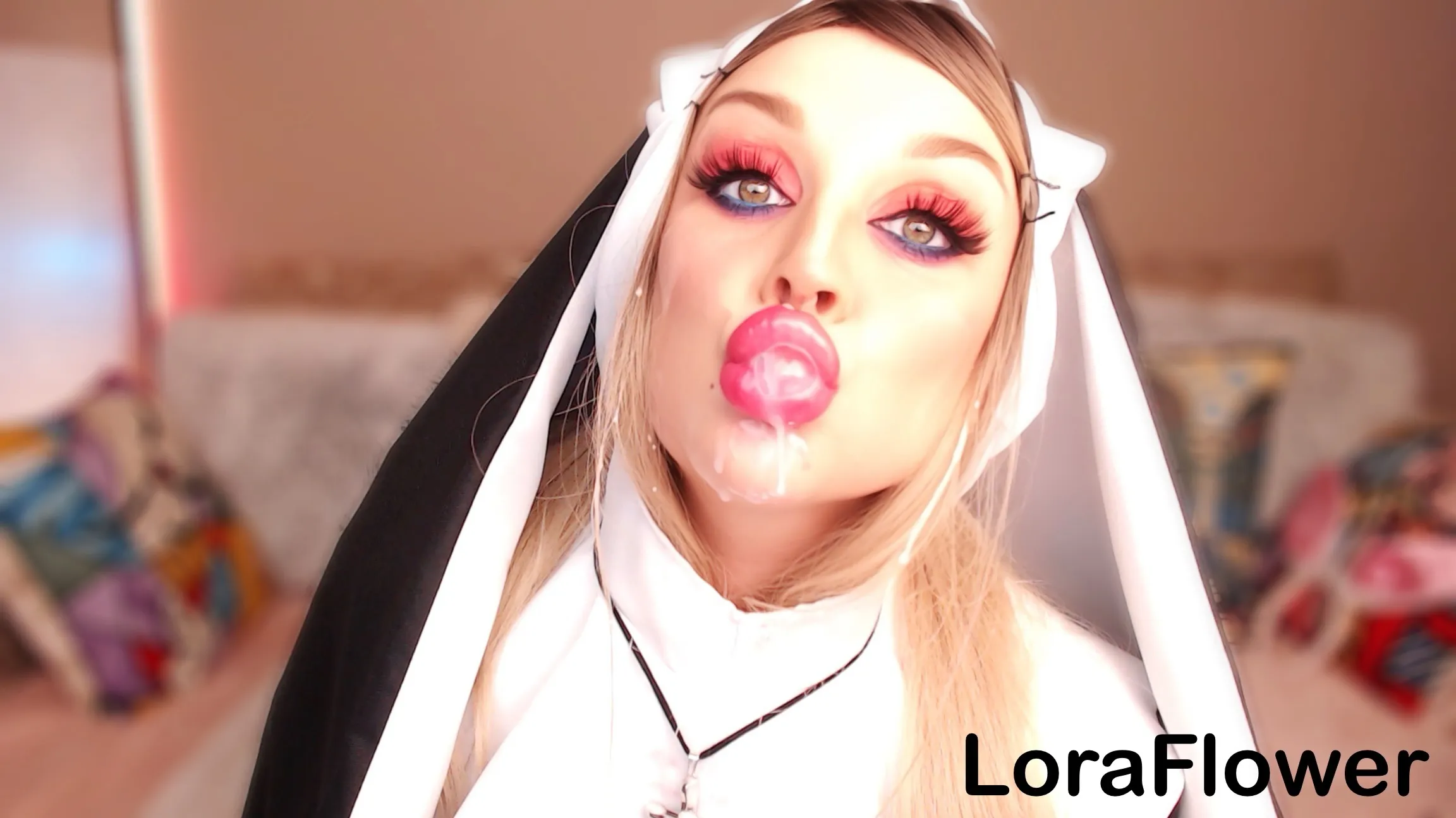 Live sex webcam photo for LoraFlower #7883792