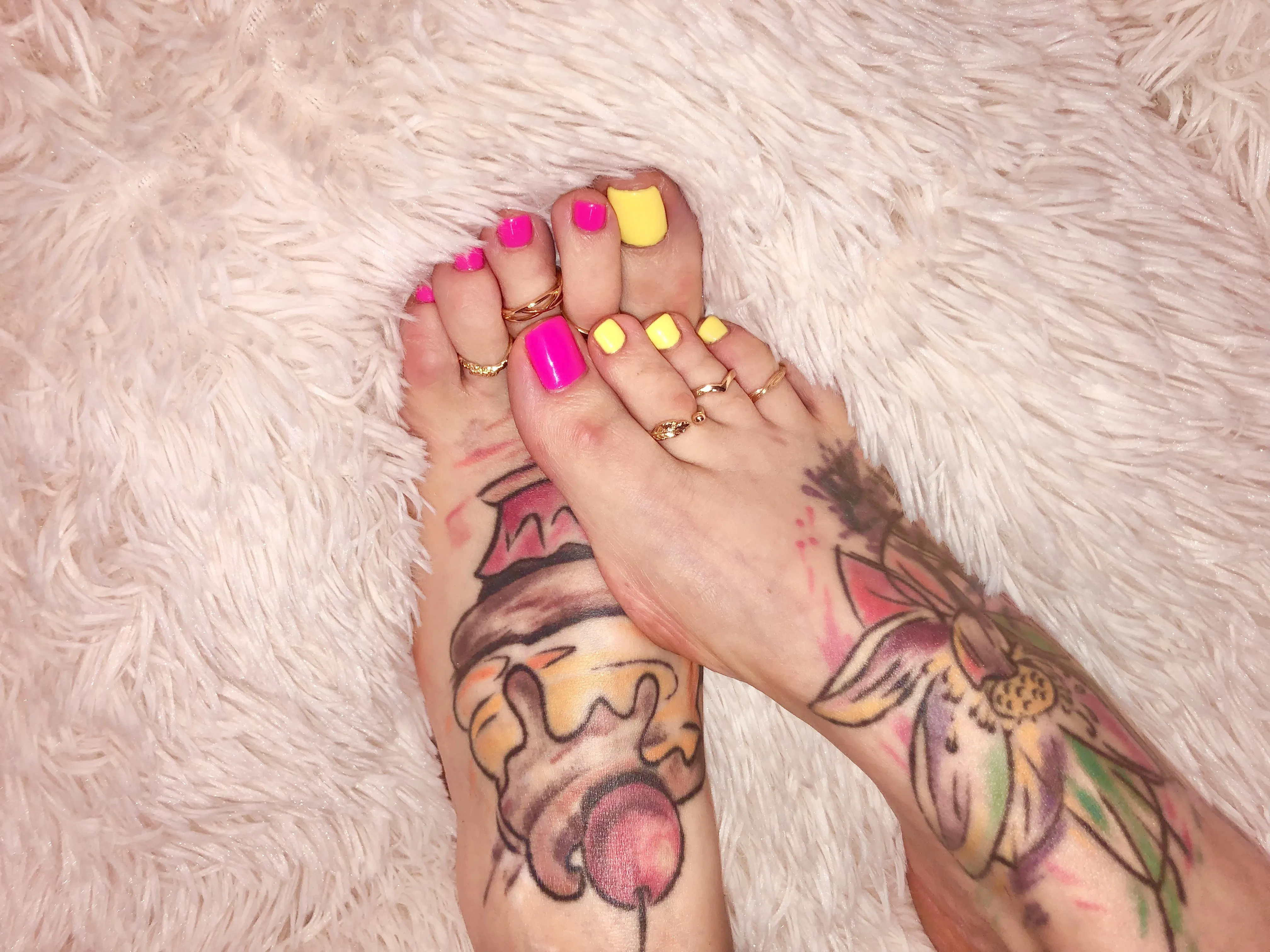 Live sex webcam photo for LoraFlower #7883667