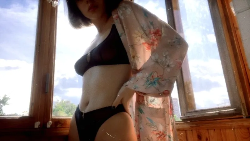 Live sex webcam photo for MadMoon #6197405
