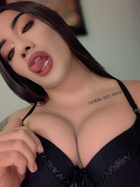 Live sex webcam photo for Sahara9inchss #3117022