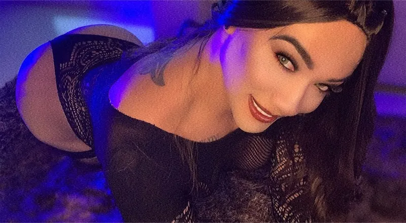 Live sex webcam photo for Sahara9inchss #2906878