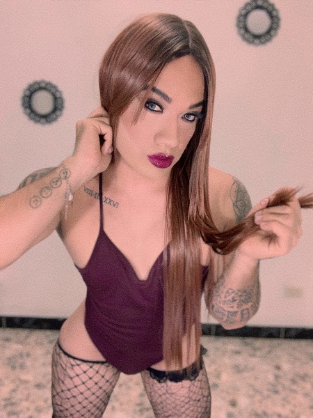 Live sex webcam photo for Sahara9inchss #1950644