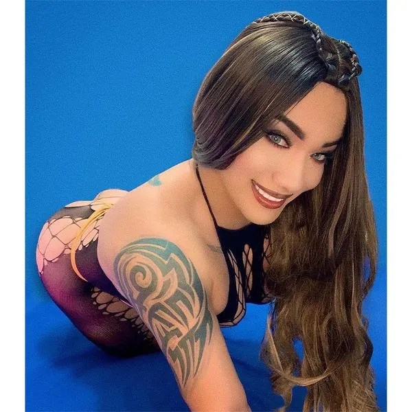 Live sex webcam photo for Sahara9inchss #3437535