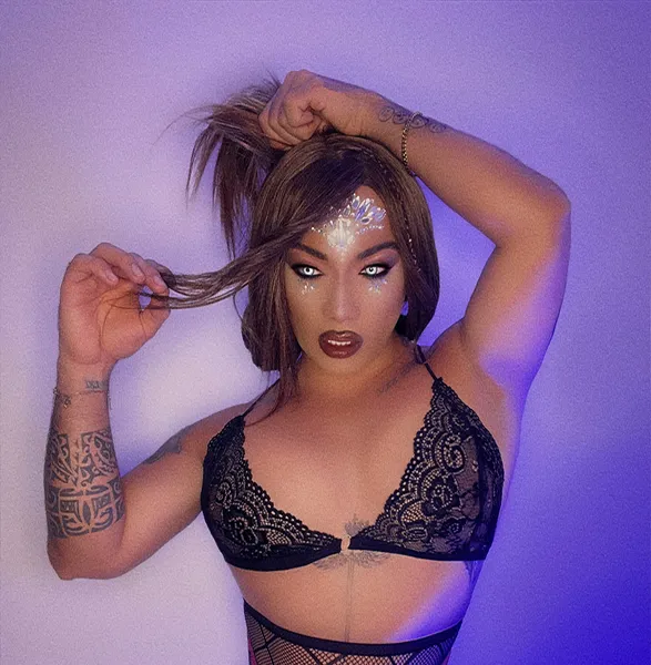 Live sex webcam photo for Sahara9inchss #3584055