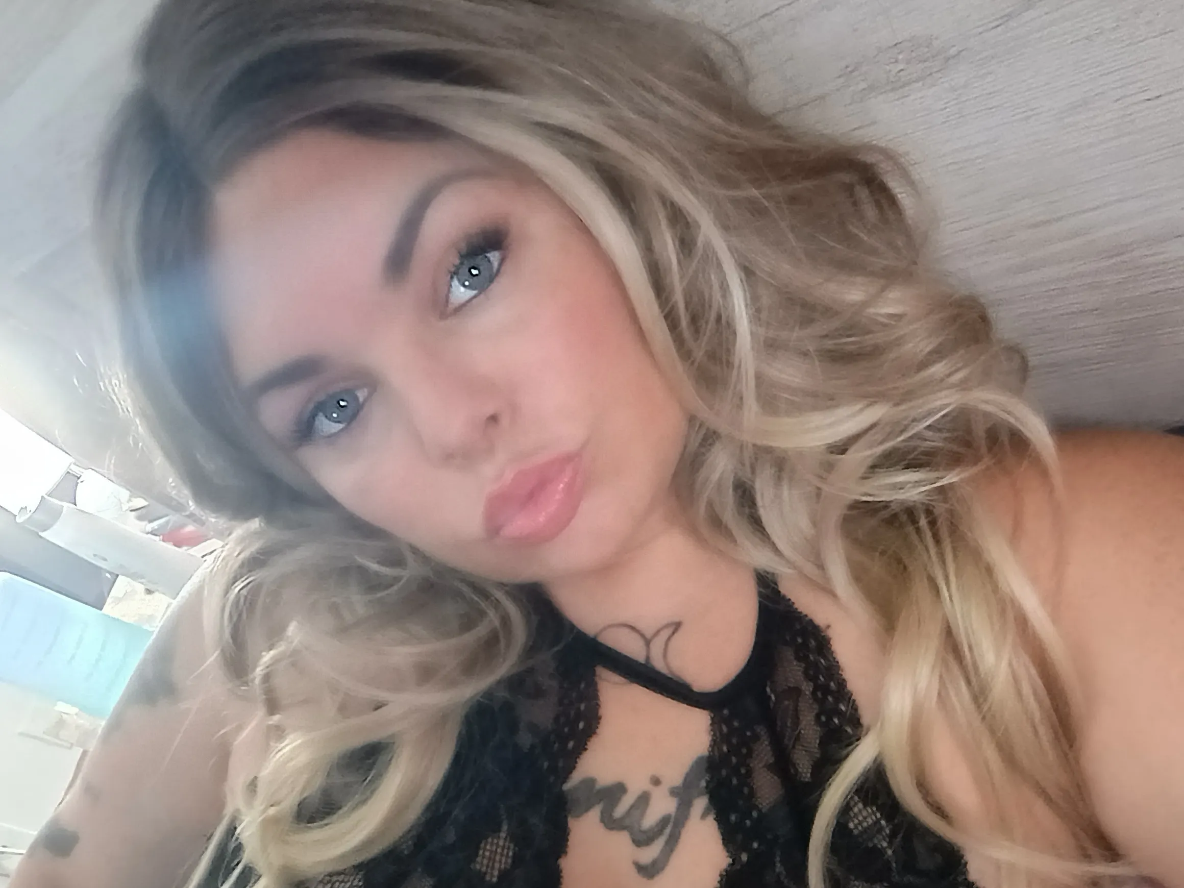 Live sex webcam photo for Primadonna25X #7480827