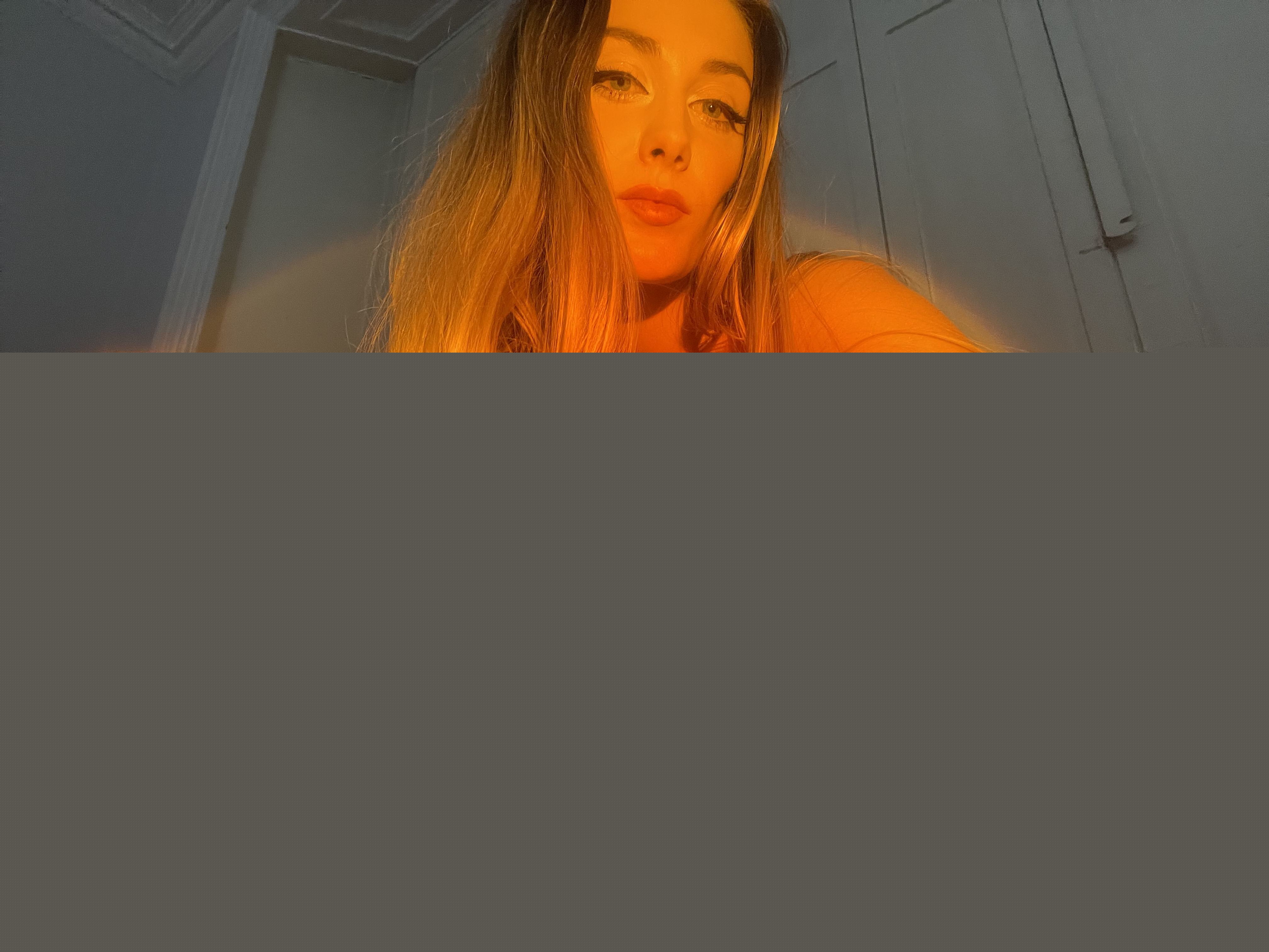 Live sex webcam photo for AnaDubois #5962549