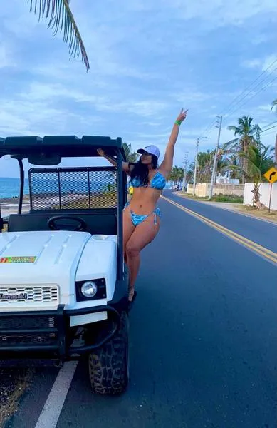 Live sex webcam photo for AileenFoxter #2073100