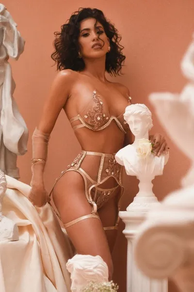 Live sex webcam photo for LeilaLeduc #4085628