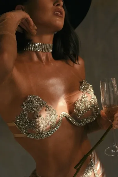 Live sex webcam photo for LeilaLeduc #4085618