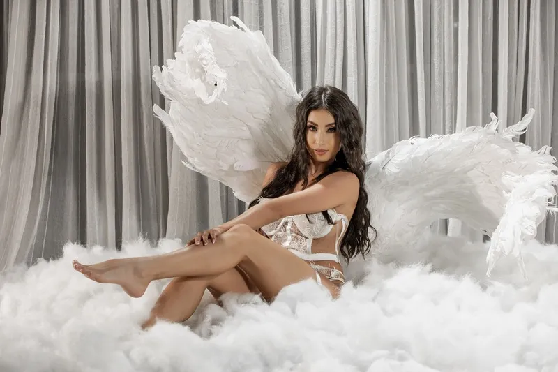 Live sex webcam photo for LeilaLeduc #4085538