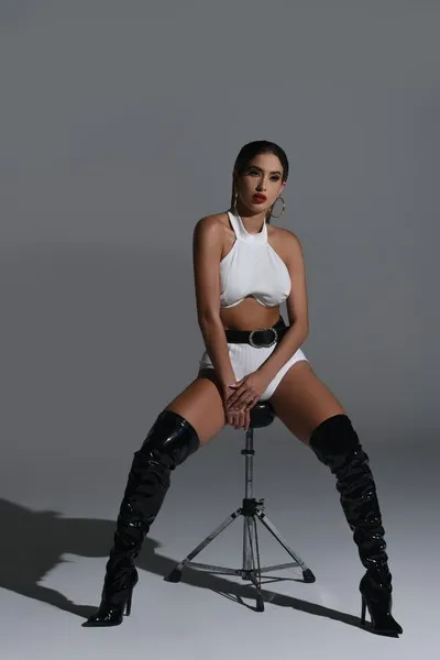 Live sex webcam photo for LeilaLeduc #4085617