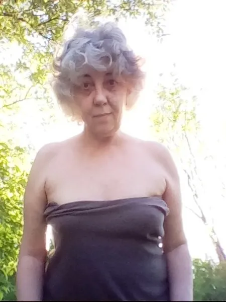 Live sex webcam photo for MoonGoddess62 #2537266