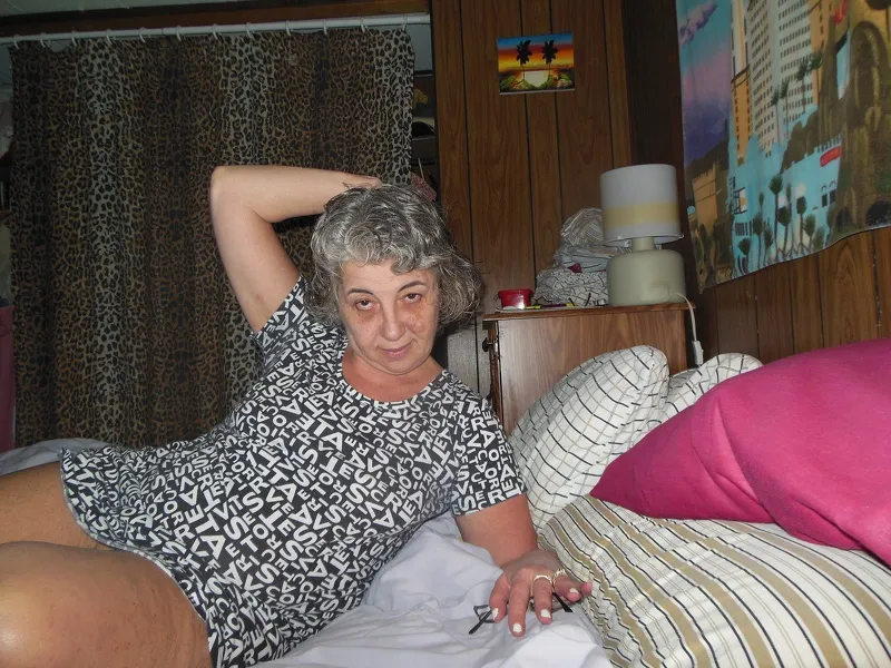 Live sex webcam photo for MoonGoddess62 #2537245