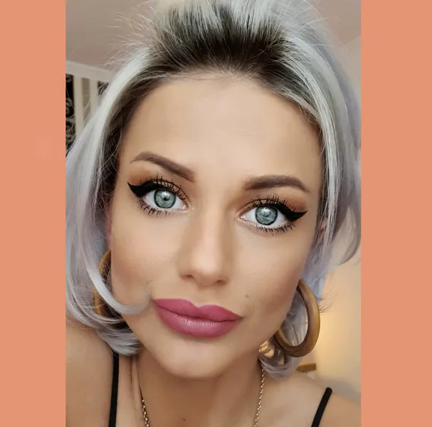 Live sex webcam photo for SarraFoxx #2255684