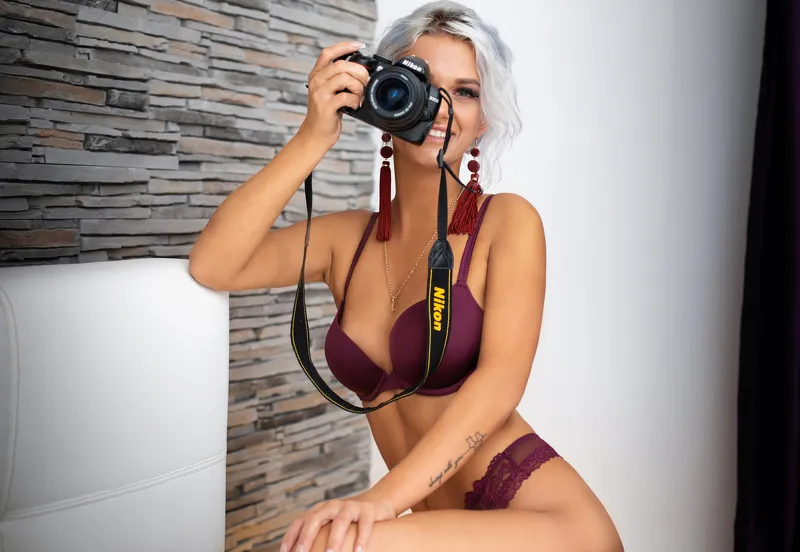 Live sex webcam photo for SarraFoxx #1884605