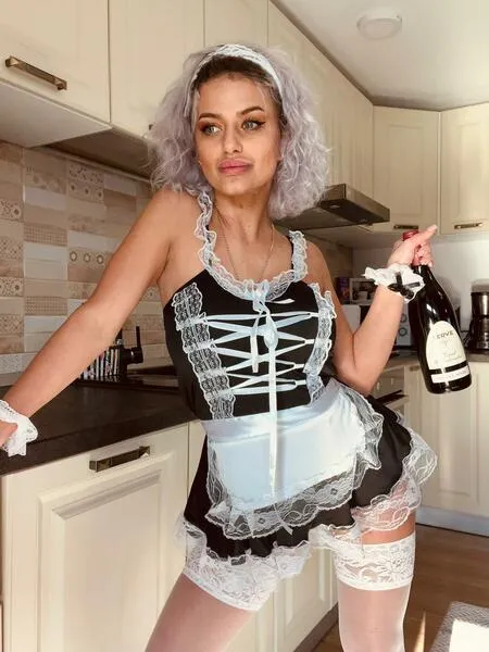 Live sex webcam photo for SarraFoxx #3798158