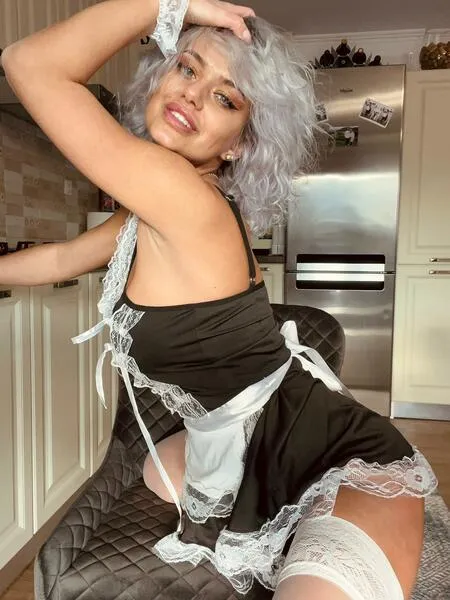 Live sex webcam photo for SarraFoxx #3798159