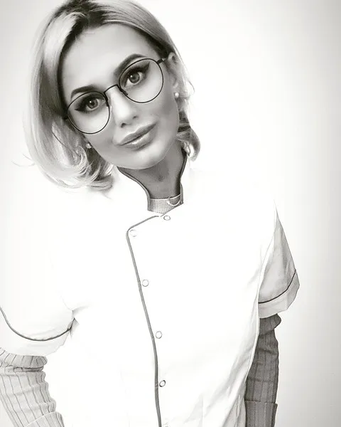 Live sex webcam photo for SarraFoxx #2255703