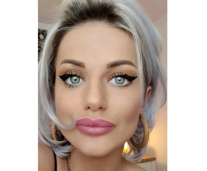 Live sex webcam photo for SarraFoxx #2255690