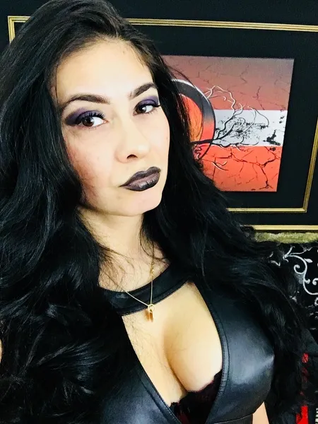Live sex webcam photo for KellyWildTS #1867508