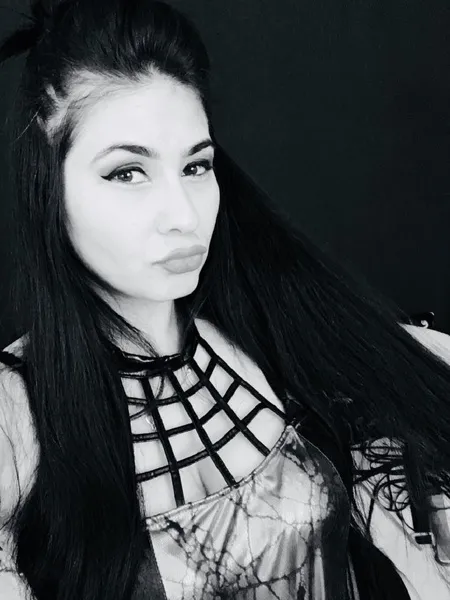 Live sex webcam photo for KellyWildTS #1867504