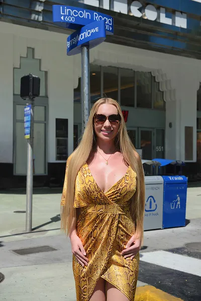 Live sex webcam photo for LisaKlark #7813136